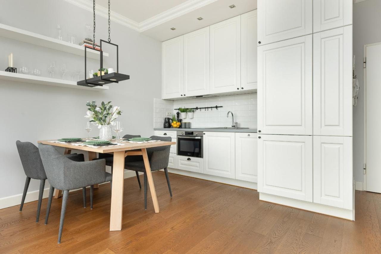 Cozy Apartment Gieysztora Wilanow By Noclegi Renters Warszawa Eksteriør bilde